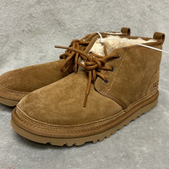 UGG Women's Neumel Fashion Boots Size 9 - Picture 4 of 8